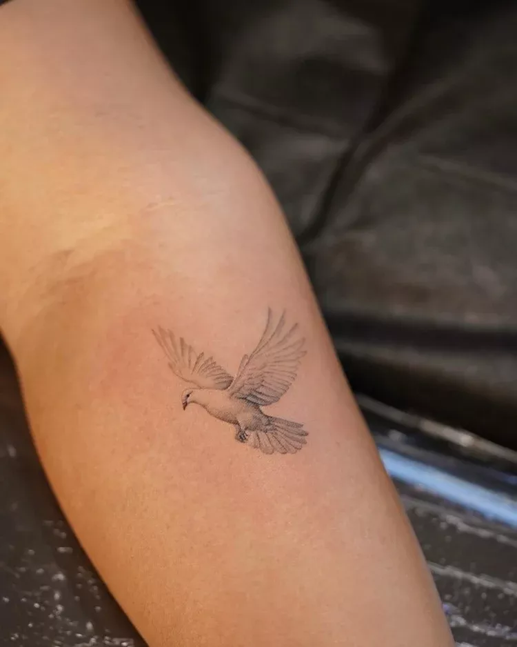 Tatuagem religiosa: 90 ideias que simbolizam fé para fazer