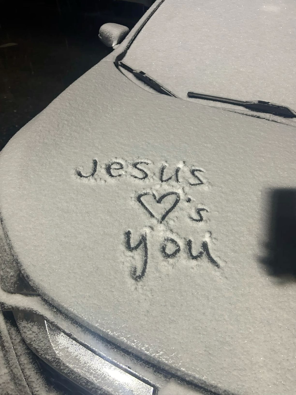 Jesus loves you!